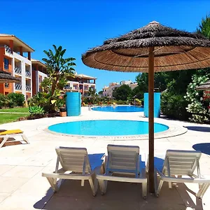 Apartment Fabulous Sunny Pool&garden By Becherish, Albufeira